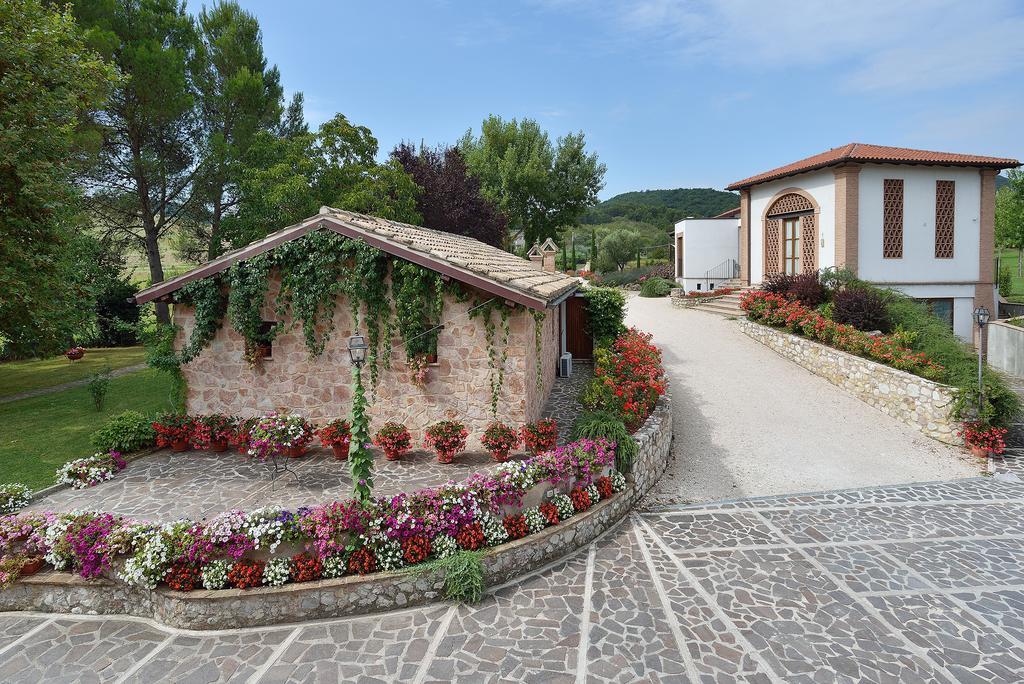 Agriturismo I Granai Crocemaroggia Eksteriør bilde