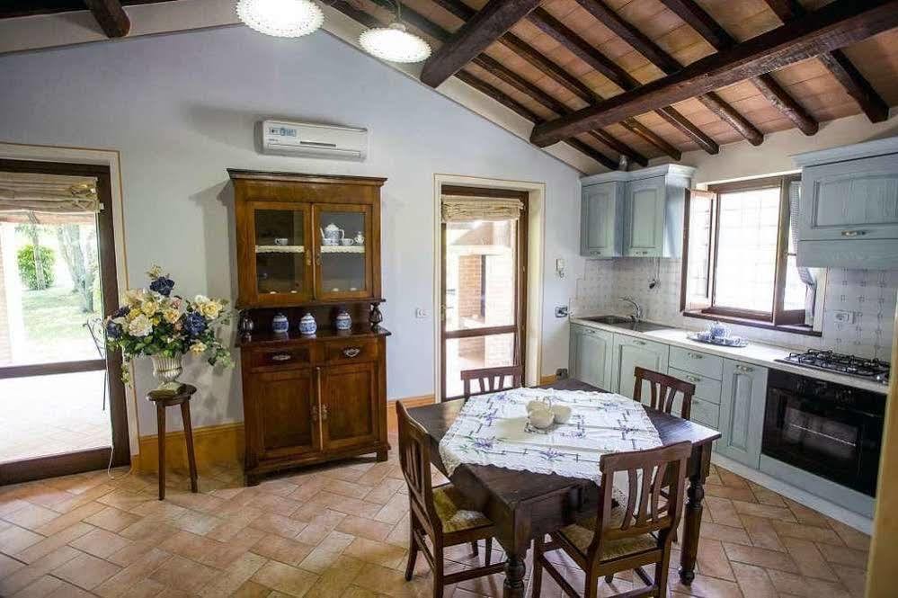 Agriturismo I Granai Crocemaroggia Eksteriør bilde