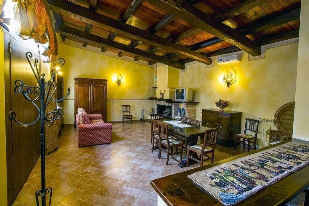 Agriturismo I Granai Crocemaroggia Eksteriør bilde